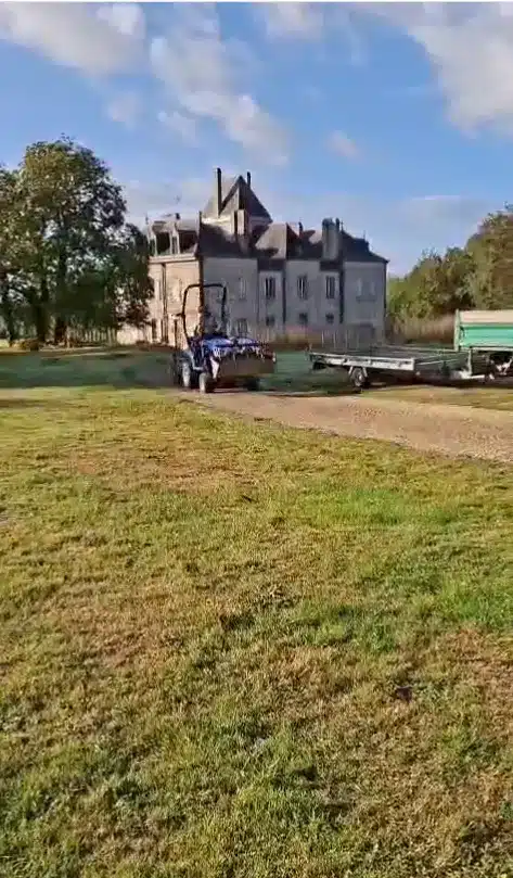 Vidéo désherbage Manoir